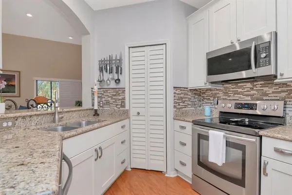 $385,000 | 2217 Tuscany Trace, Unit 10, Palm Harbor, FL 34683