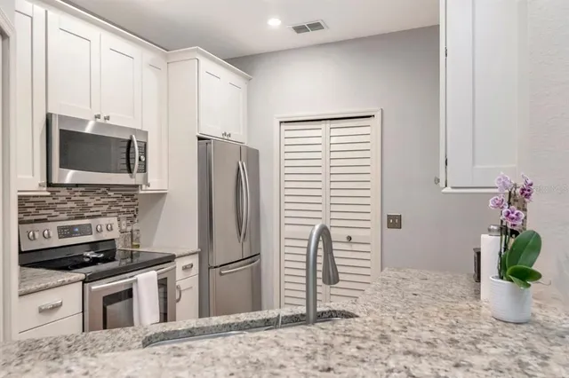 $420,000 | 2217 Tuscany Trace, Unit 10, Palm Harbor, FL 34683