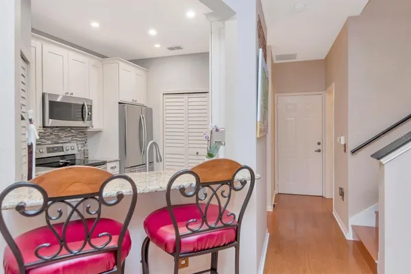 $385,000 | 2217 Tuscany Trace, Unit 10, Palm Harbor, FL 34683