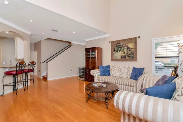 $420,000 | 2217 Tuscany Trace, Unit 10, Palm Harbor, FL 34683