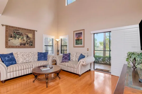 $385,000 | 2217 Tuscany Trace, Unit 10, Palm Harbor, FL 34683