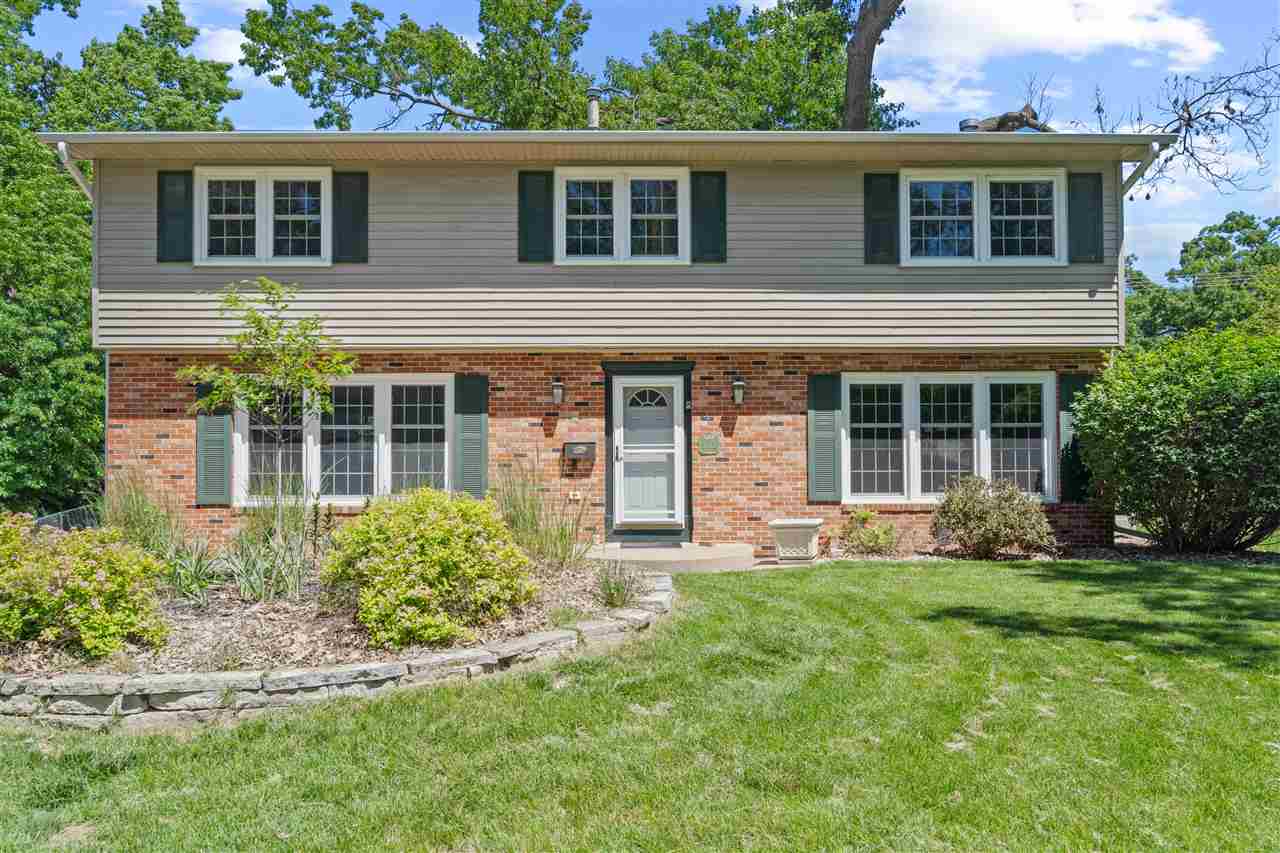 3712 Wenig Road Northeast Cedar Rapids, IA 52402 - Photo 1 of 38 Gallery Image 1