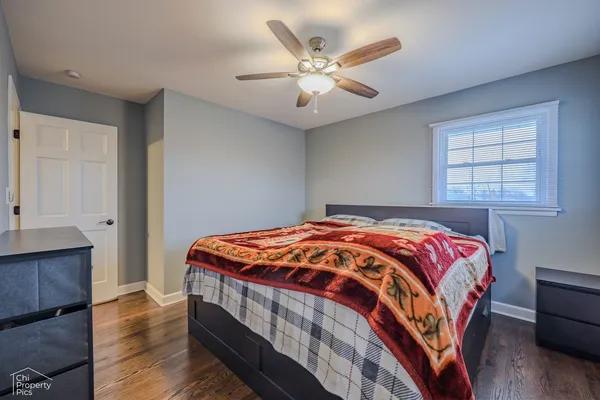 $560,000 | 9113 Belleforte Avenue, Morton Grove, IL 60053