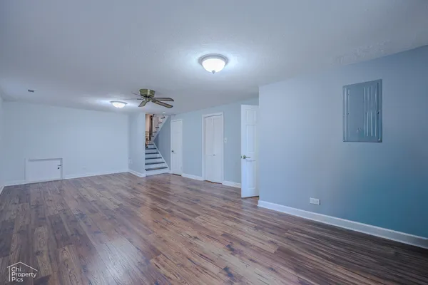 $560,000 | 9113 Belleforte Avenue, Morton Grove, IL 60053