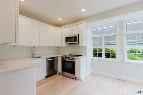 $1,650,000 | 50 Hale Lane, Unit 50, Darien, CT 06820