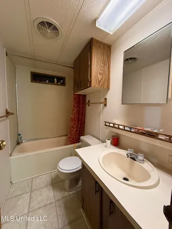 $2,300,000 | 114 Huff Lane, Roxie, MS 39661