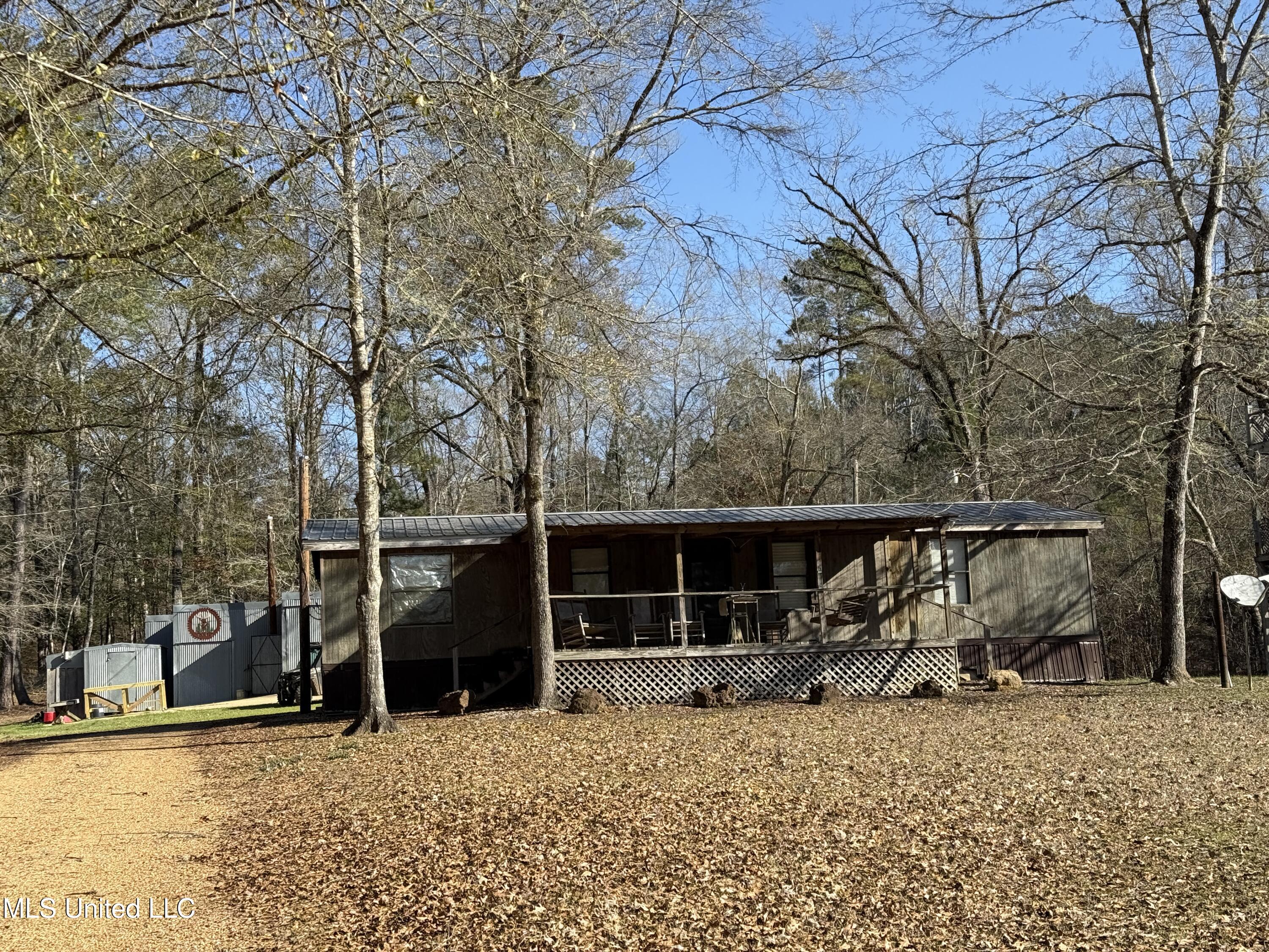 114 Huff Lane Roxie, MS 39661 - Photo 2 of 54 IMG_0404