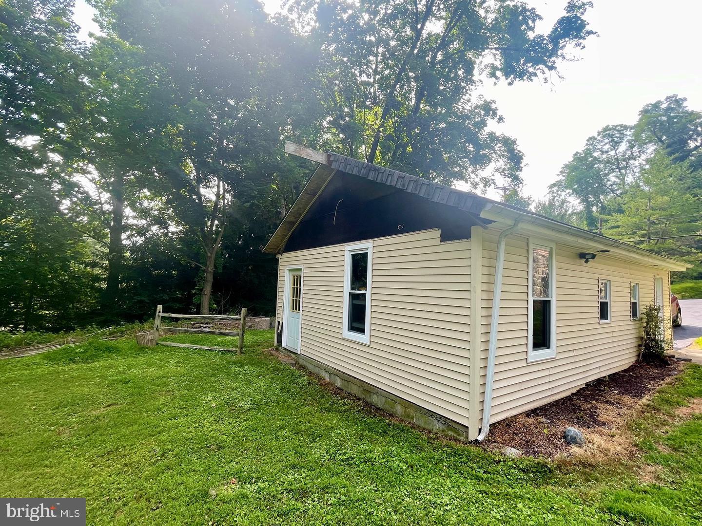 692 Lenni Road Aston, PA 19014 - Photo 22 of 28 a view of a back yard of the house
