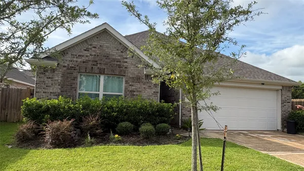 $2,200 | 1206 Portimao Court, Crosby, TX 77532