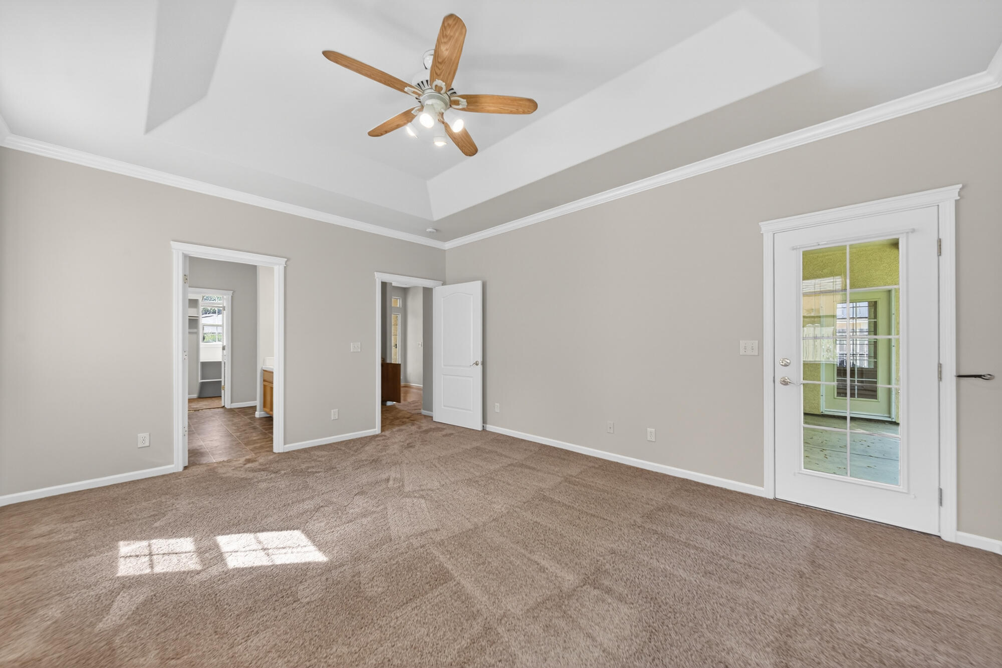 647 Olympic Street Redding, CA 96003 - Photo 15 of 39 647 Olympic St., Redding-38