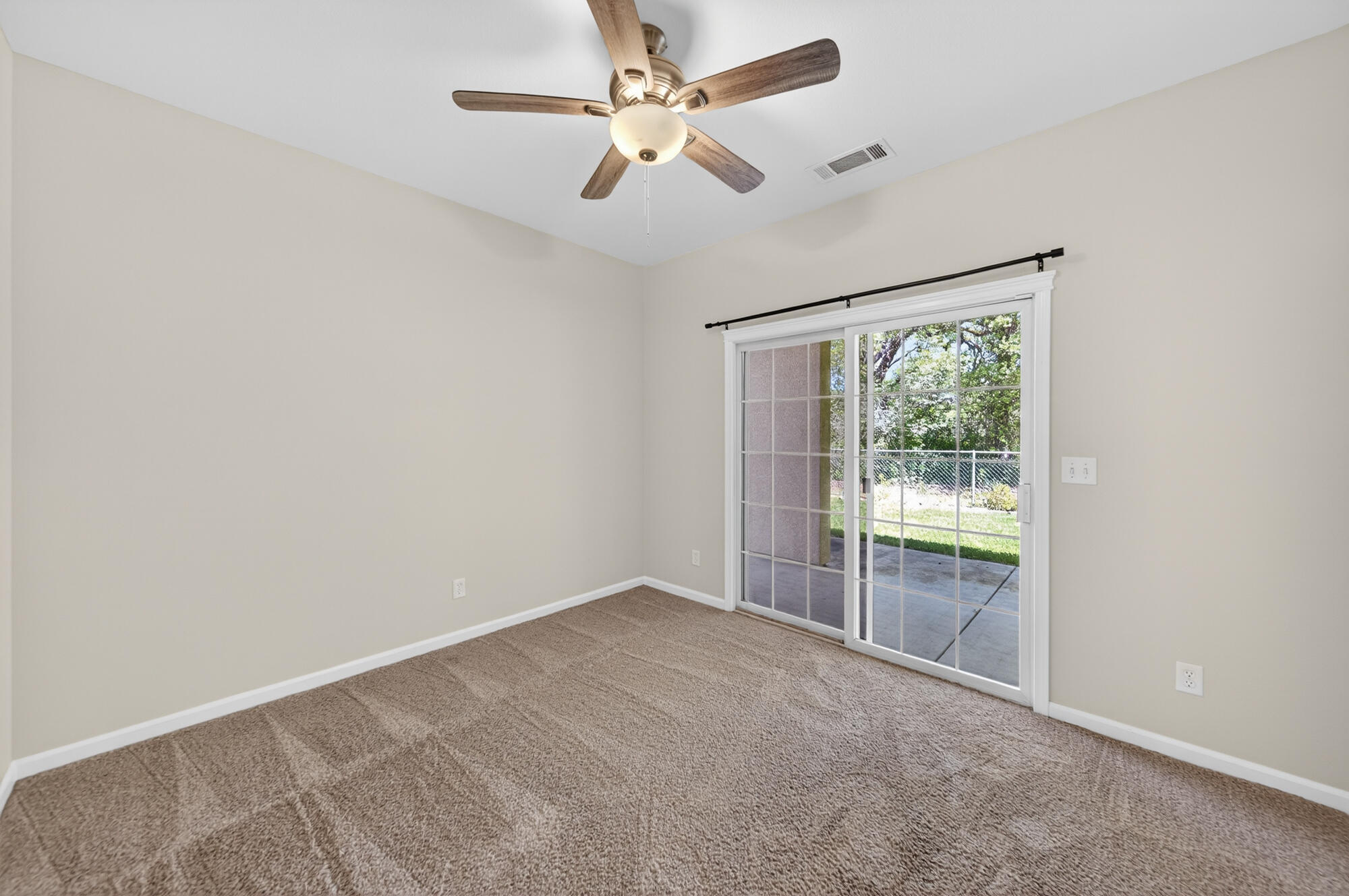 647 Olympic Street Redding, CA 96003 - Photo 25 of 39 647 Olympic St., Redding-24