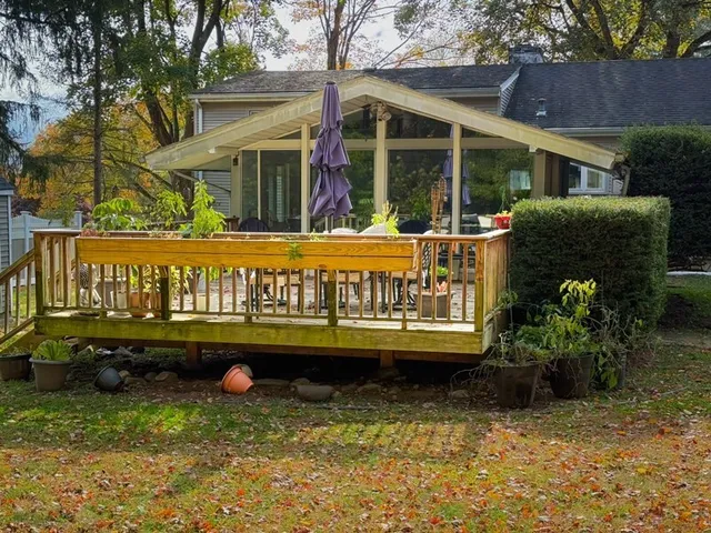 $900,000 | 124 Wyndover Lane, Stamford, CT 06902