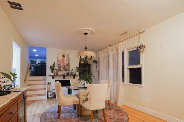 $900,000 | 124 Wyndover Lane, Stamford, CT 06902