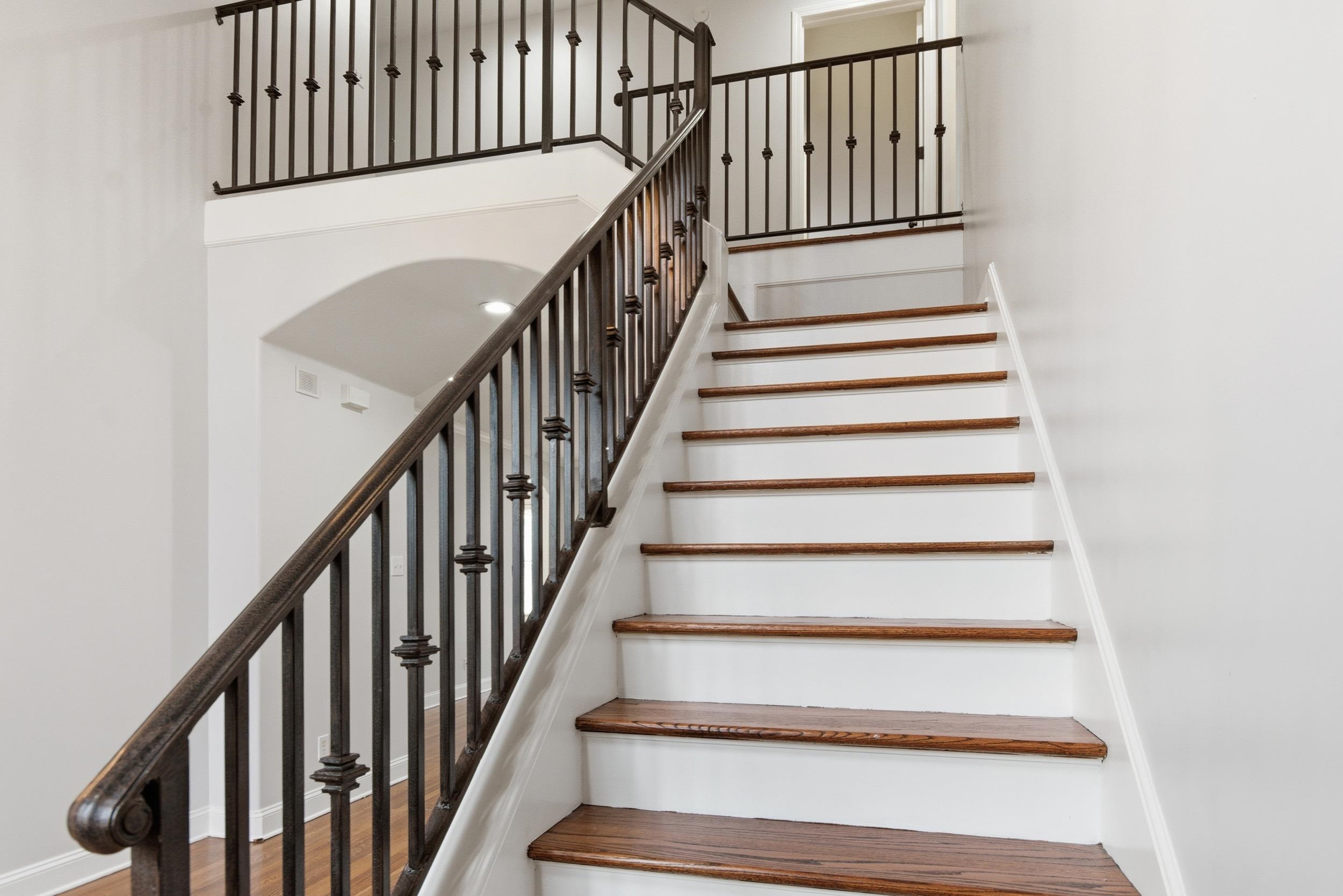 11080 Shelby Post Road Collierville, TN 38017 - Photo 26 of 39 View of staircase