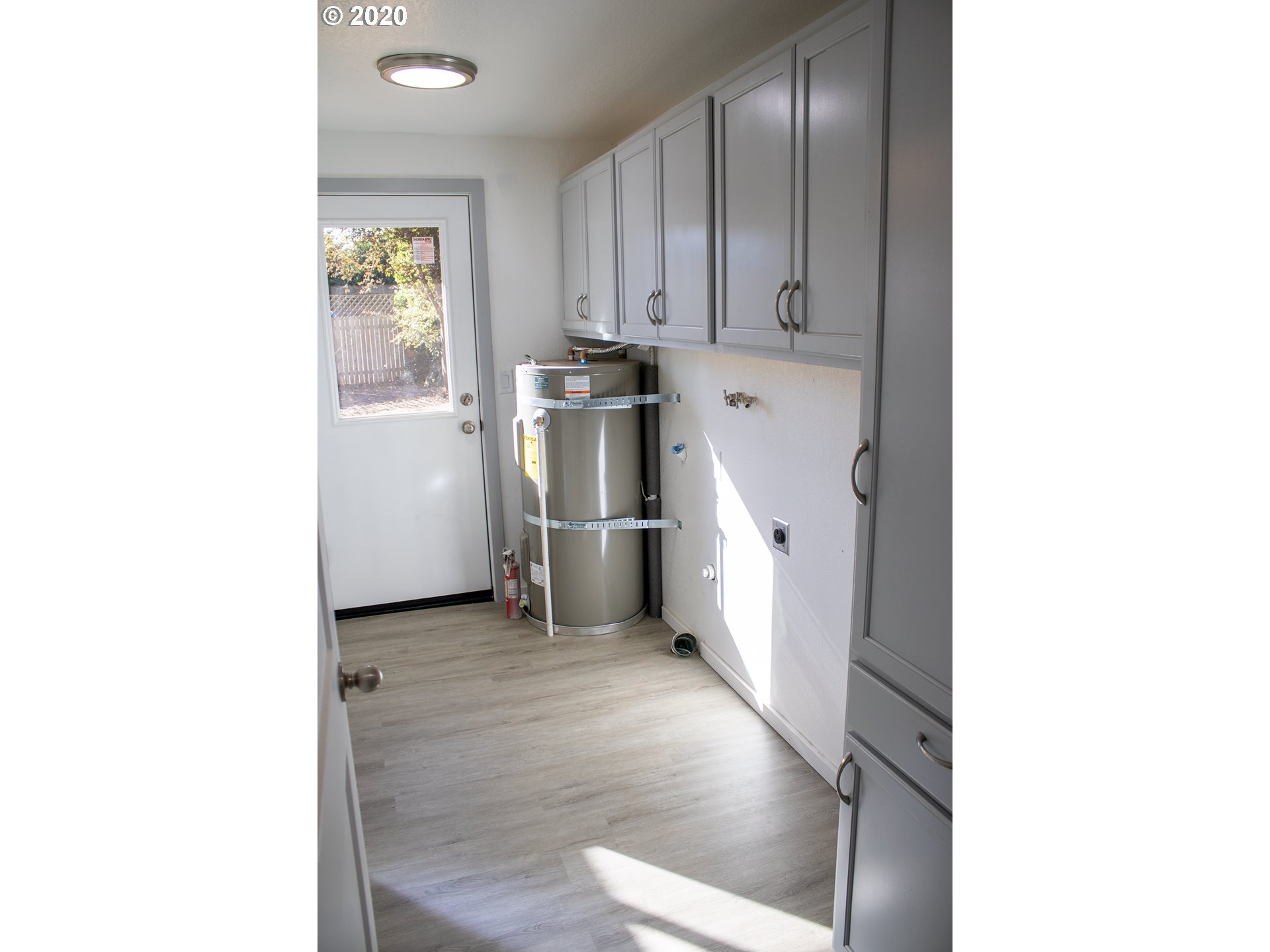 772 66th Street Springfield, OR 97478 - Photo 9 of 21 Gallery Image 9