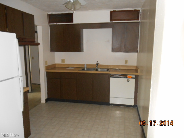 2741 Mull Avenue, Unit B Akron, OH 44321 - Photo 3 of 10