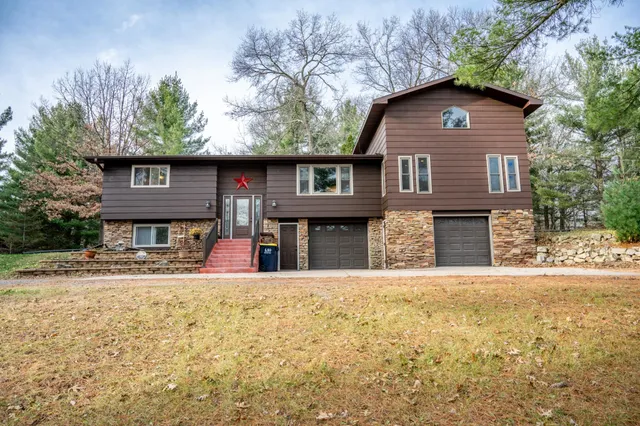 $360,000 | W4706 51st Street, Mauston, WI 53948