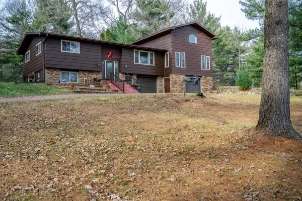 $345,000 | W4706 51st Street, Mauston, WI 53948