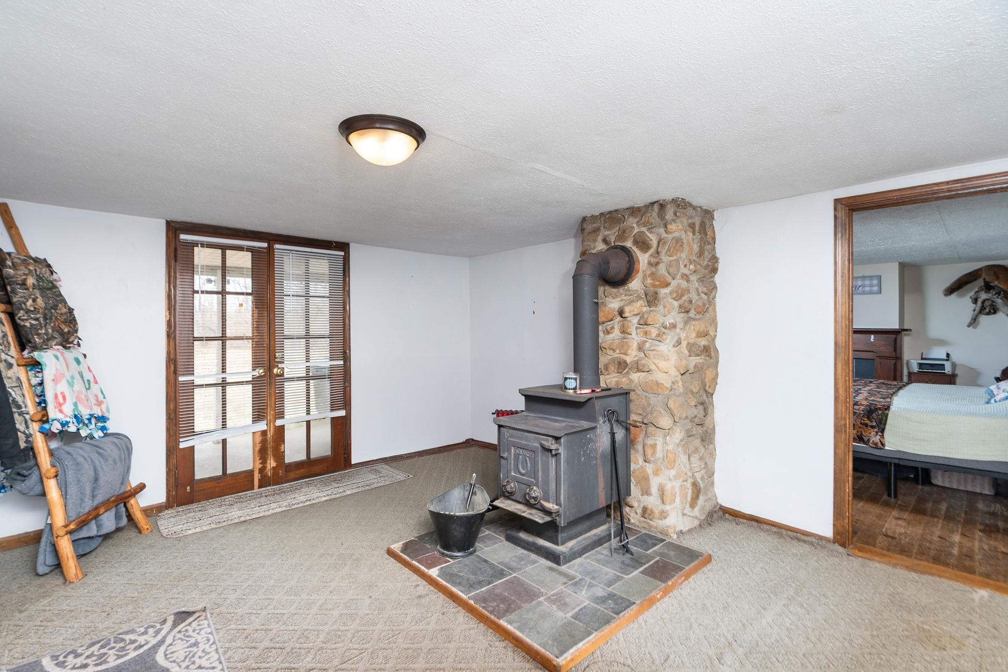 503 Augusta Avenue Grottoes, VA 24441 - Photo 26 of 61 a view of workspace with a window