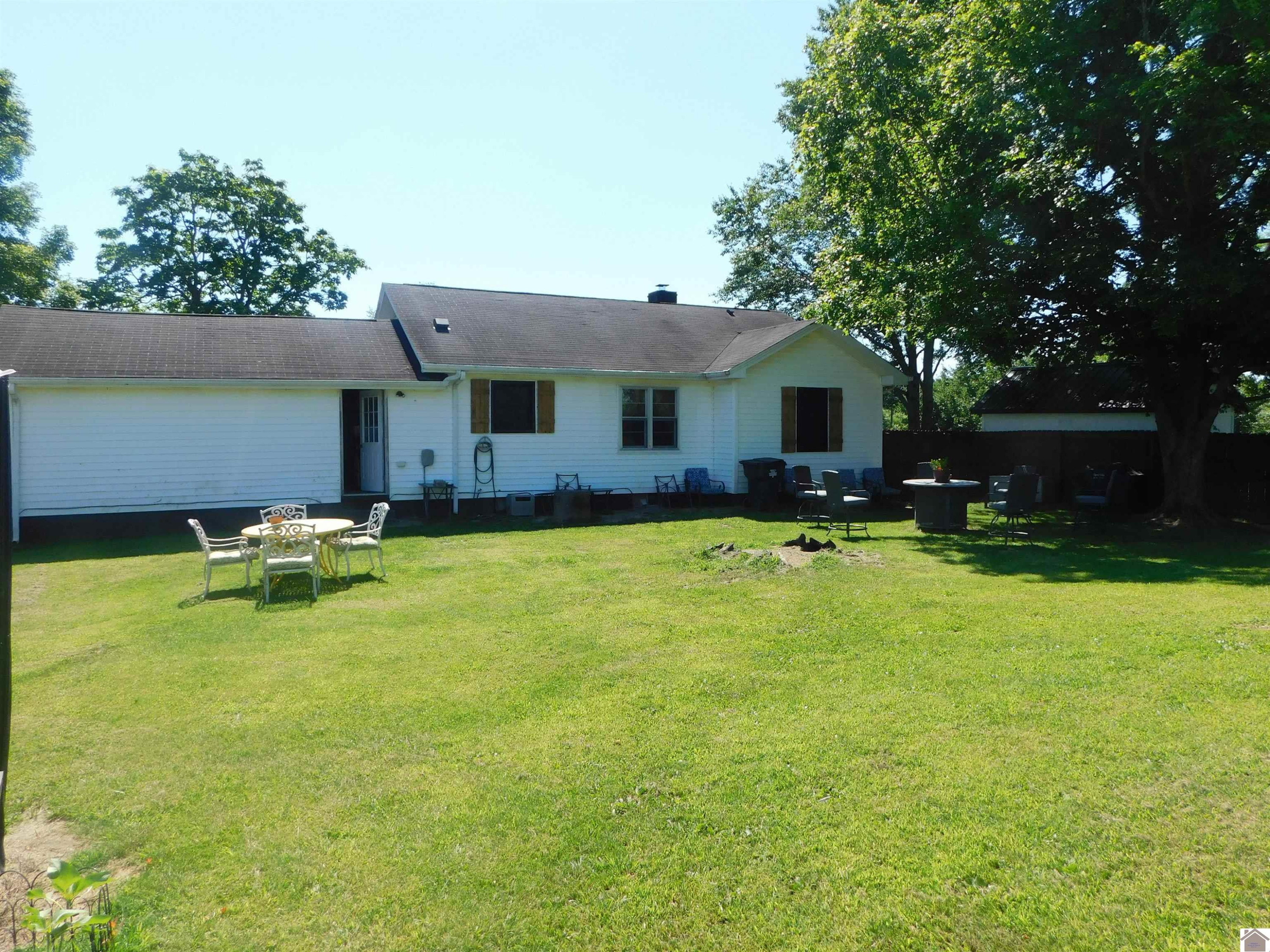 4075 Radio Road Almo, KY 42020 - Photo 4 of 29 BACK OF HOUSE