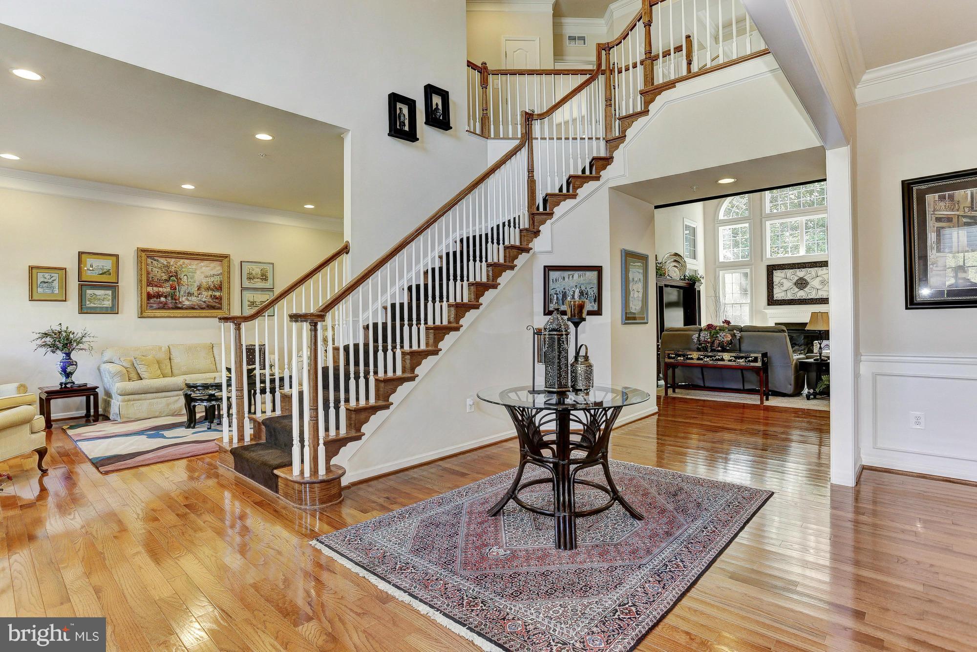 4877 Castlebridge Road Ellicott City, MD 21042 - Photo 3 of 30 Grand Two Story Foyer