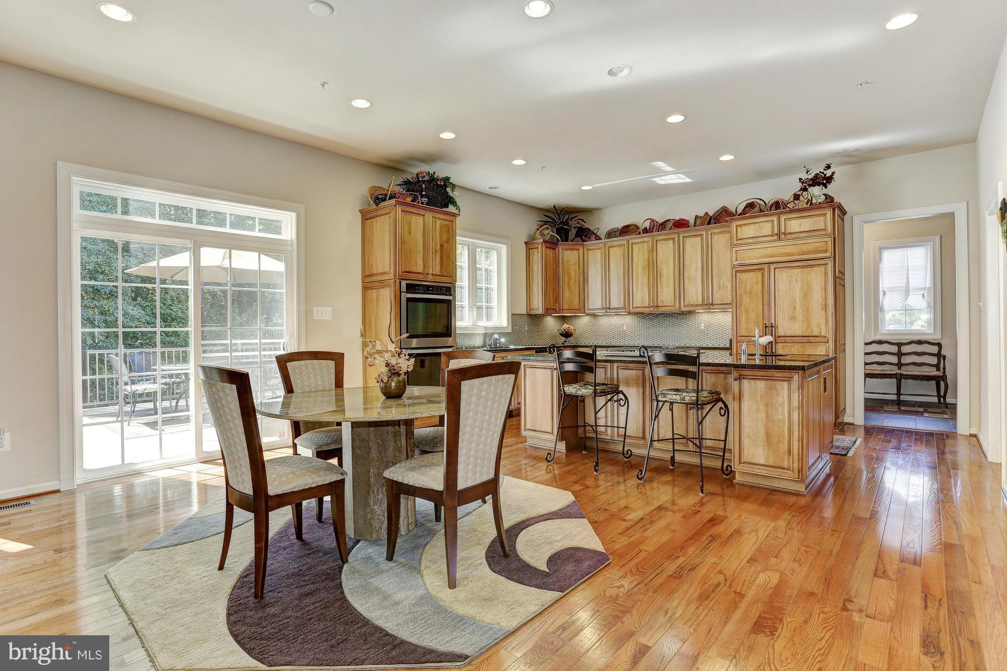 4877 Castlebridge Road Ellicott City, MD 21042 - Photo 6 of 30 Sprawling Kitchen