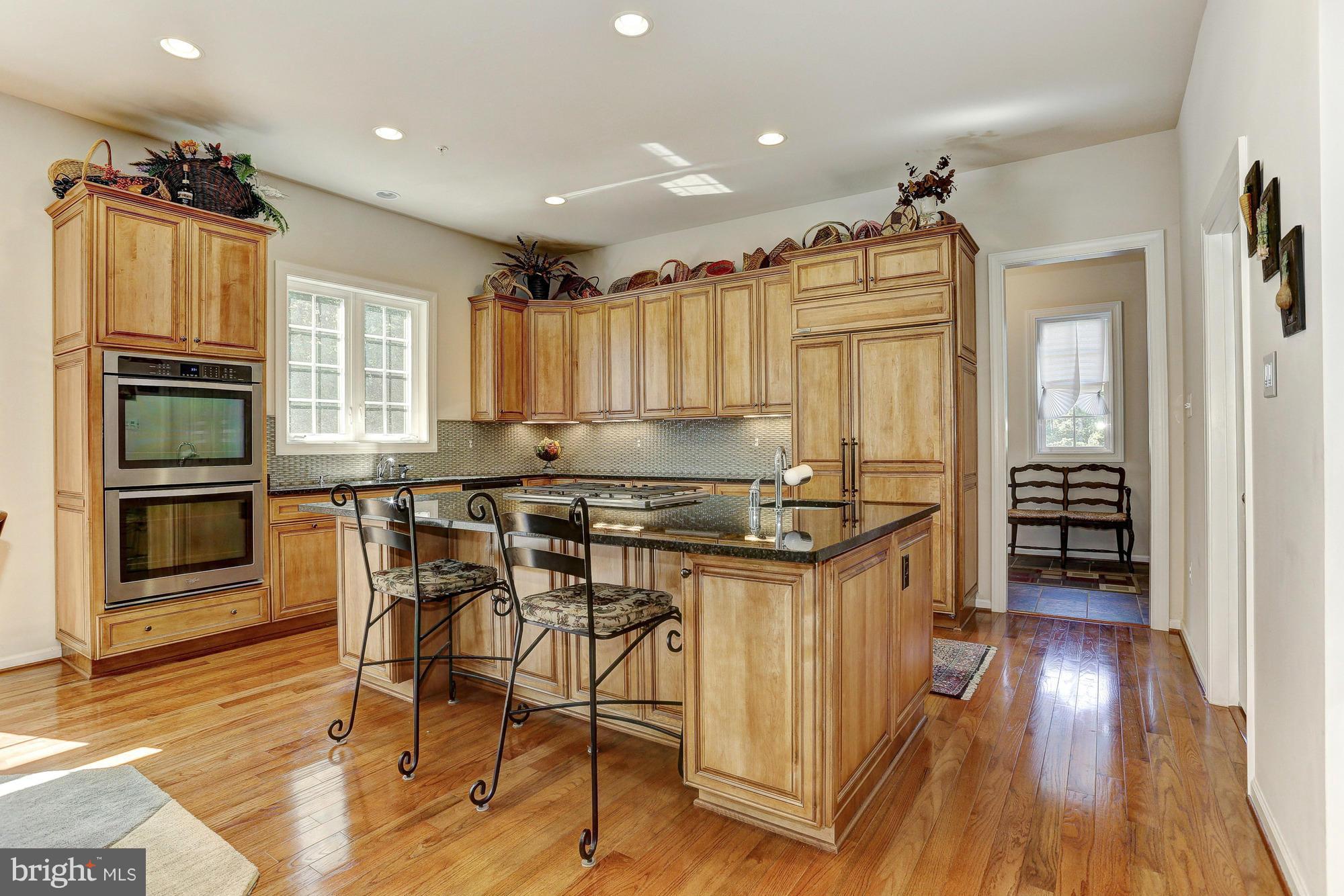 4877 Castlebridge Road Ellicott City, MD 21042 - Photo 7 of 30 Gourmet Kitchen