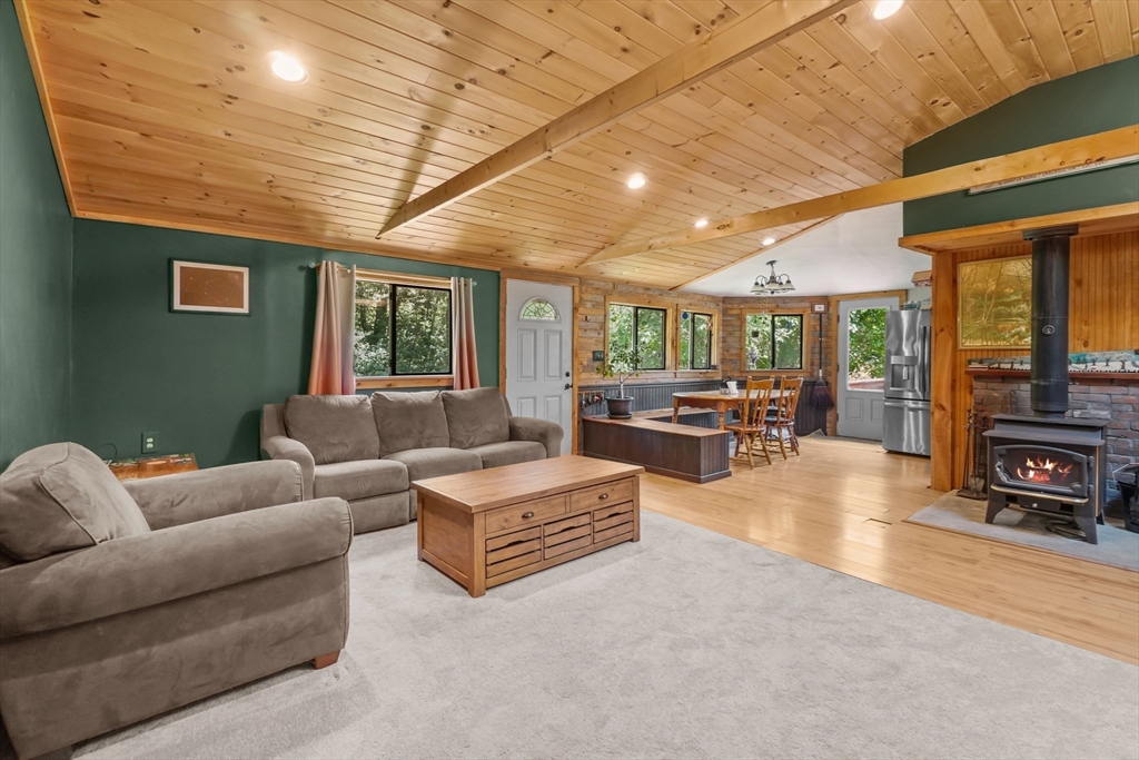 12 Juniper Road Lakeville, MA 02347 - Photo 5 of 42