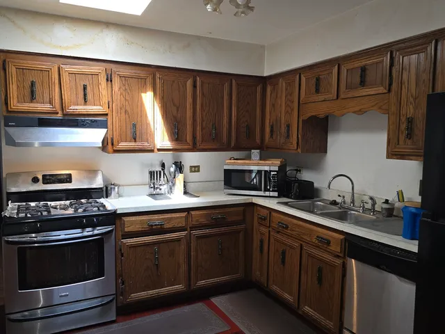 $220,000 | 4061 177th Street, Country Club Hills, IL 60478