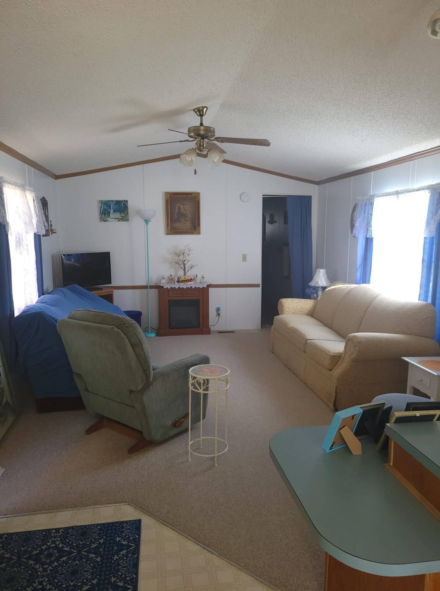 154 Yagger Road Norway, ME 04268 - Photo 12 of 28 Living room