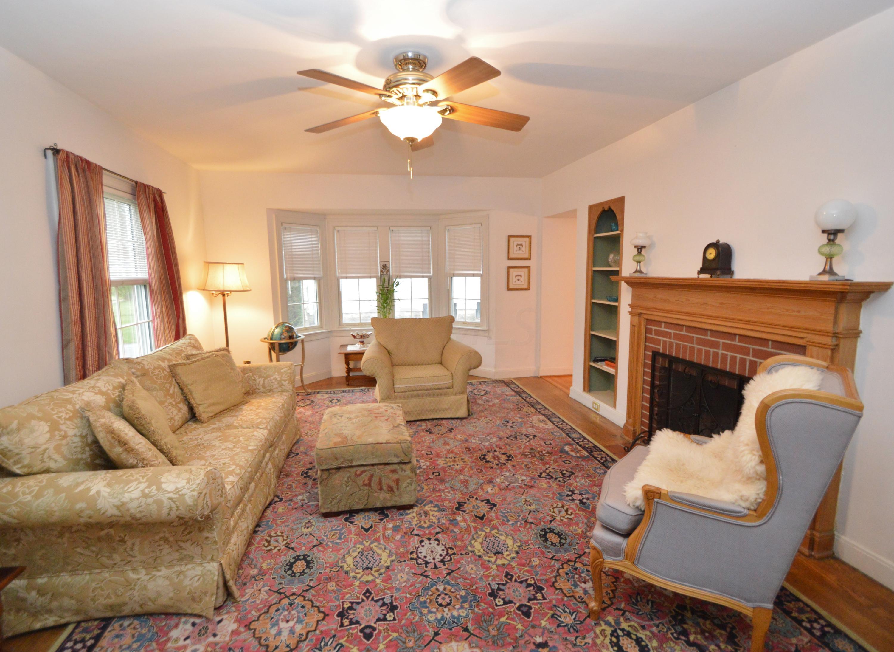 261 Blenheim Road Columbus, OH 43214 - Photo 3 of 26 Gallery Image 3