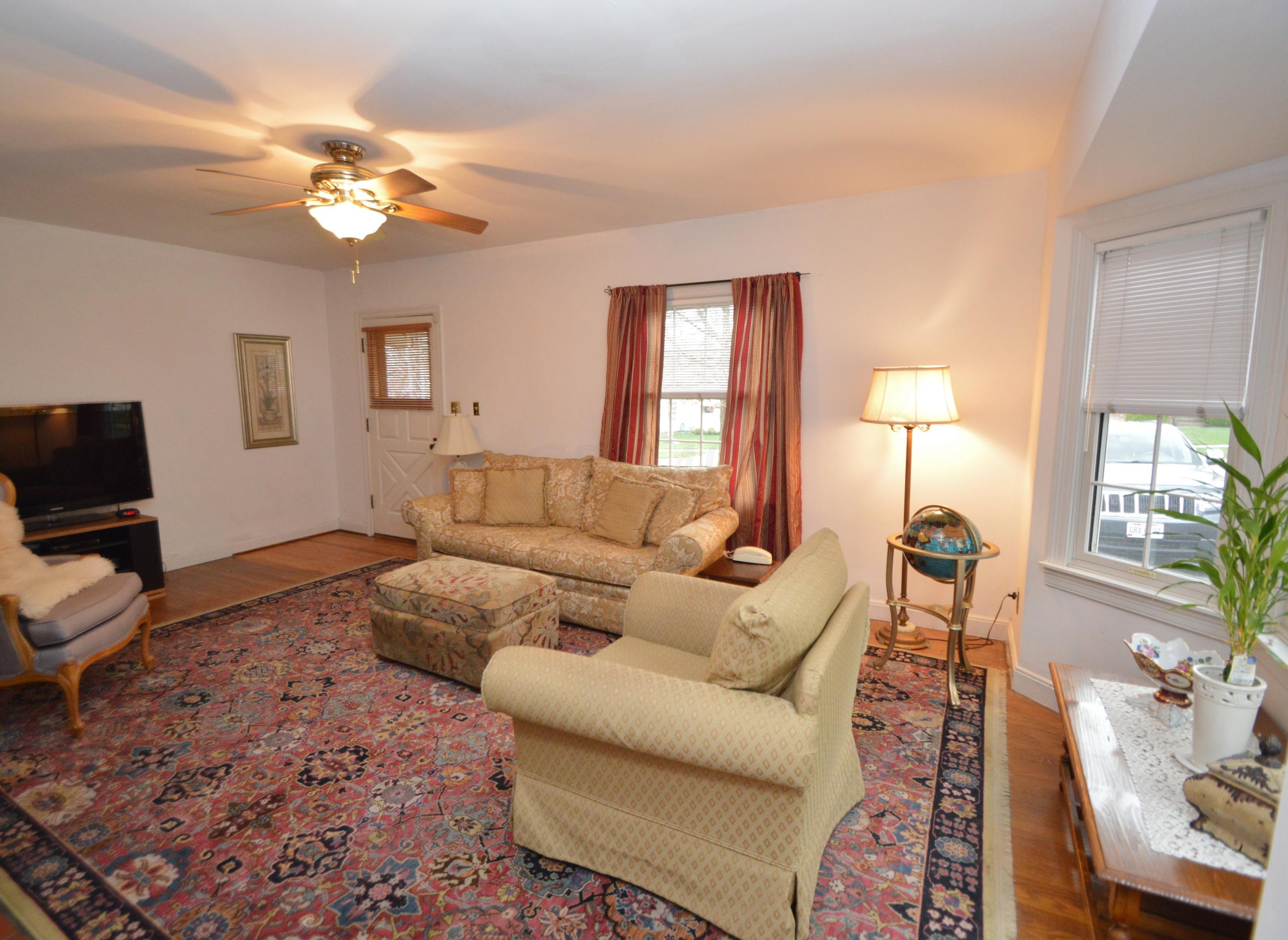261 Blenheim Road Columbus, OH 43214 - Photo 4 of 26 Gallery Image 4