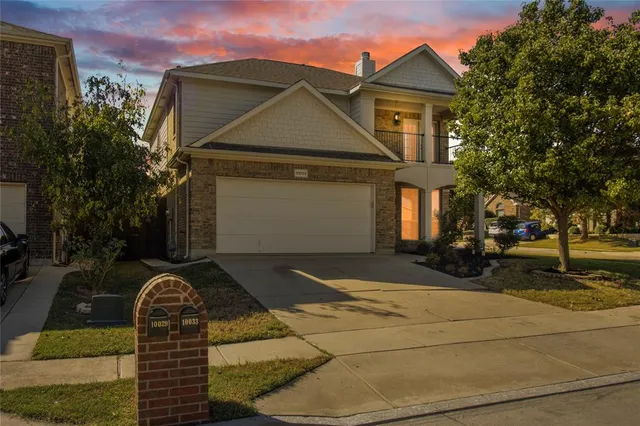 $364,900 | 10033 Butte Meadows Drive, Fort Worth, TX 76177