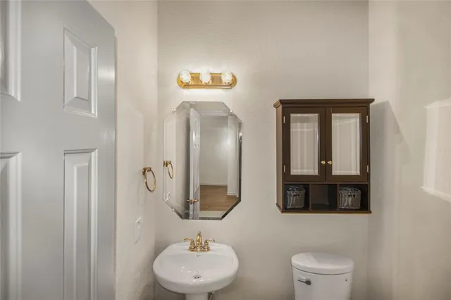 $364,900 | 10033 Butte Meadows Drive, Fort Worth, TX 76177