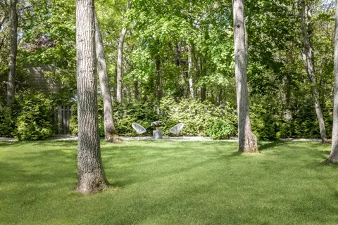 $750,000 | 13 Bittersweet Avenue, Hampton Bays, NY 11946
