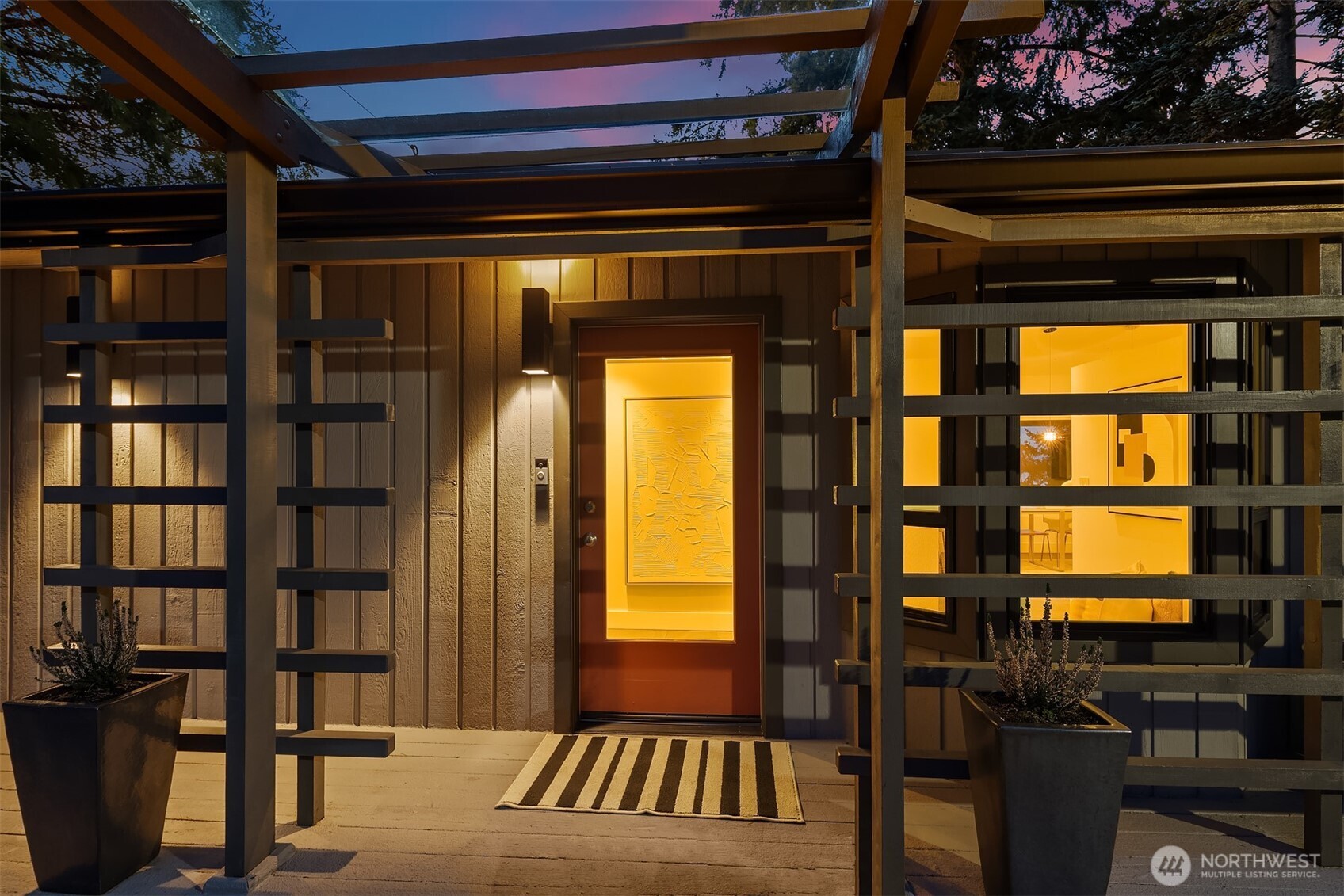 15733 25th Avenue Southwest Burien, WA 98166 - Photo 15 of 38 a view of a livingroom with furniture and window