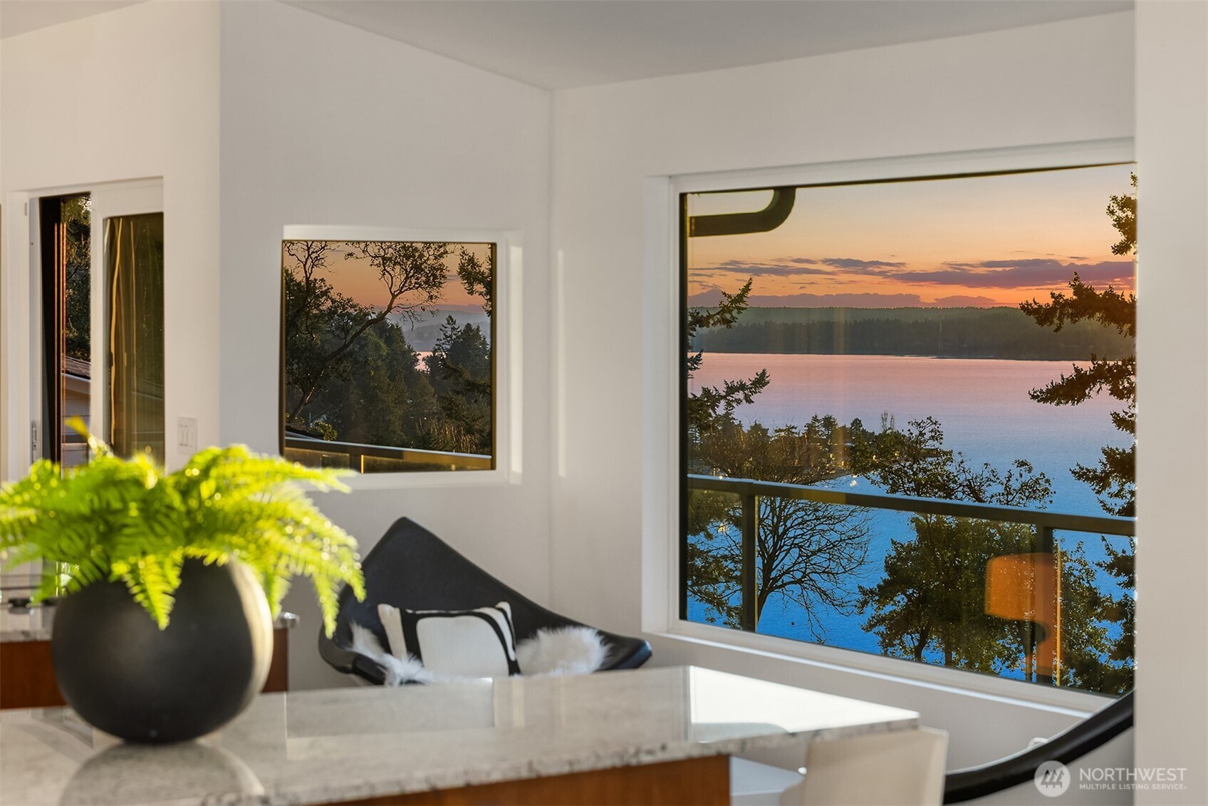 15733 25th Avenue Southwest Burien, WA 98166 - Photo 3 of 38 a vase of flowers sitting on a table