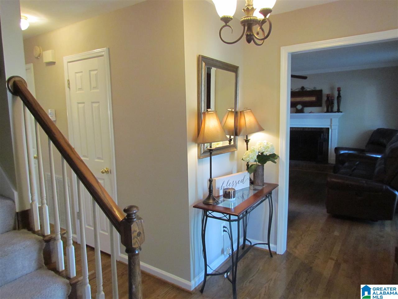 495 Raspberry Road Birmingham, AL 35244 - Photo 5 of 36