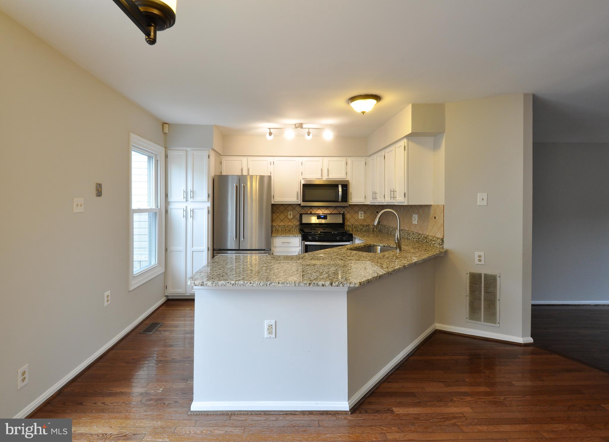 7375 St Thomas Loop Manassas, VA 20109 - Photo 13 of 35 Kitchen