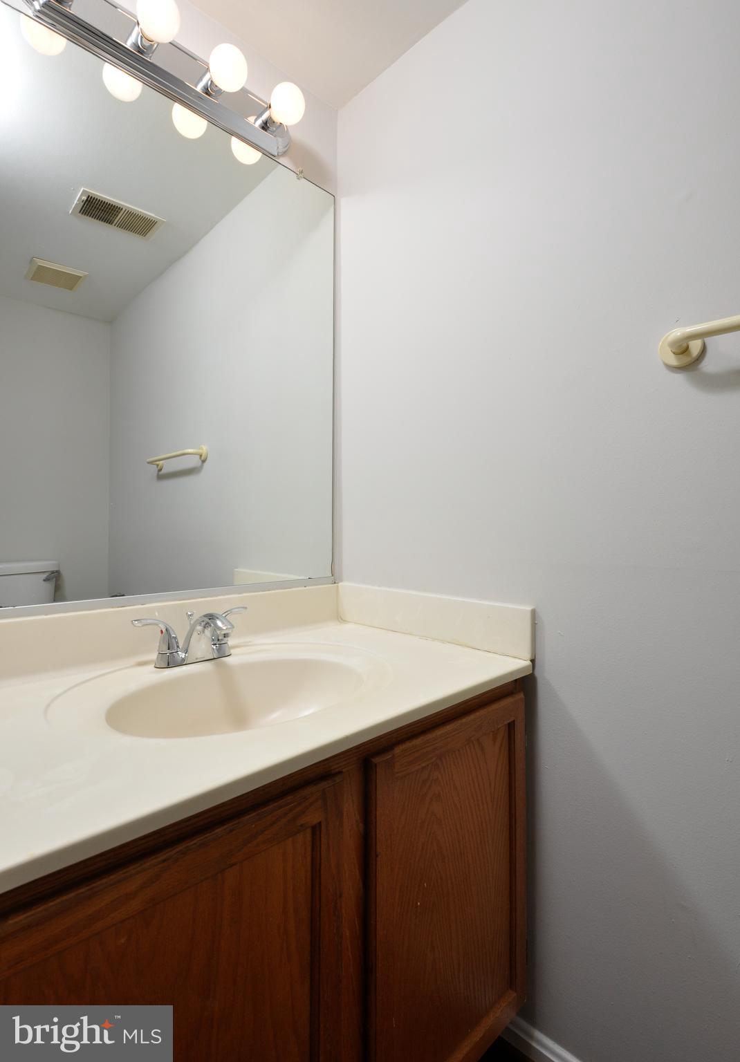 7375 St Thomas Loop Manassas, VA 20109 - Photo 17 of 35 Half Bath