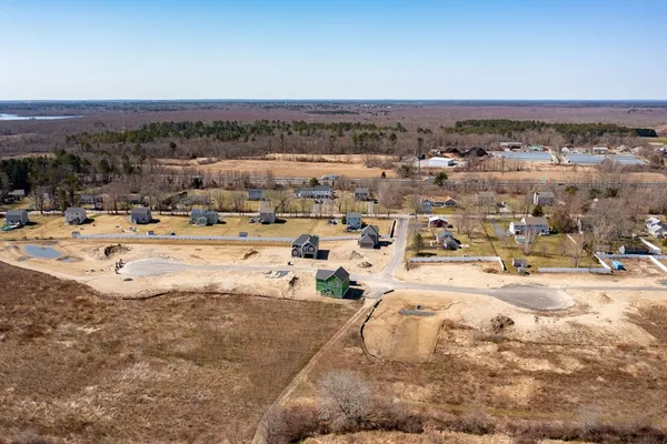 $735,000 | 60 Metacomet Road, Unit 17, West Bridgewater, MA 02379