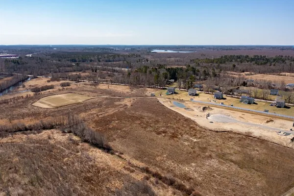 $735,000 | 60 Metacomet Road, Unit 17, West Bridgewater, MA 02379