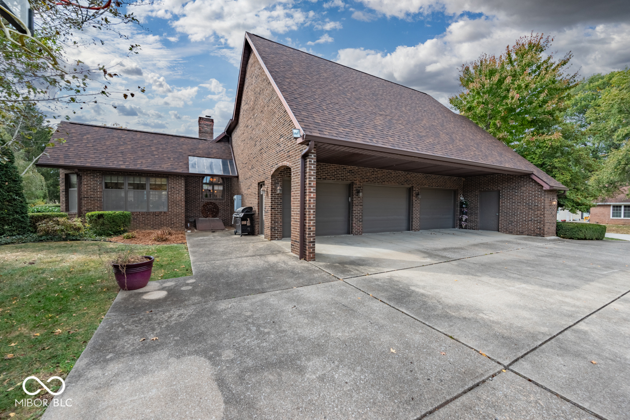 855 Edgemoor Road Terre Haute, IN 47802 - Photo 33 of 39