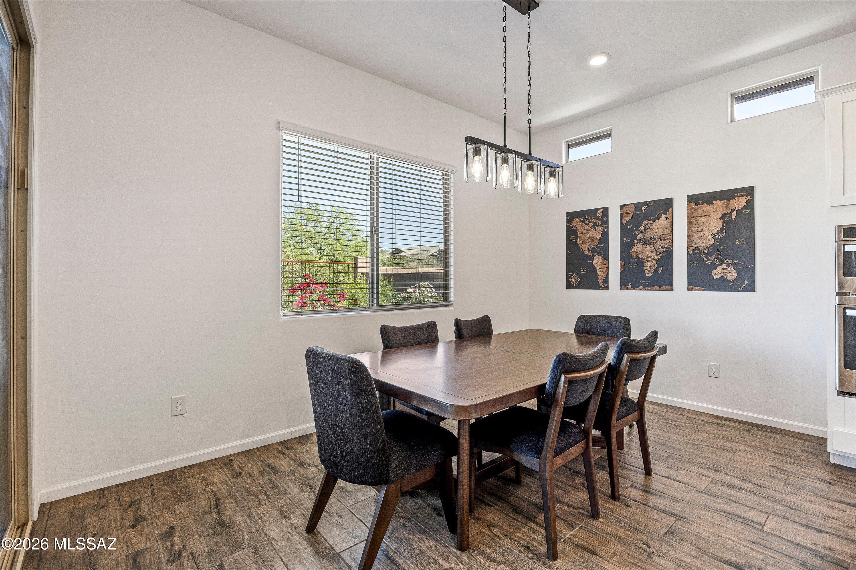 5196 West Ridgemont Court Tucson, AZ 85742 - Photo 16 of 46 Dining room