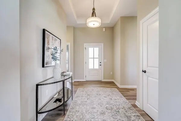$709,900 | 1372 Prairie Creek Boulevard, Unit 20C, Oconomowoc, WI 53066