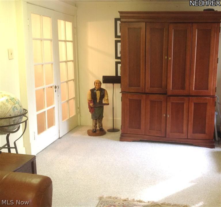 1606 Compton Road Cleveland, OH 44118 - Photo 16 of 23