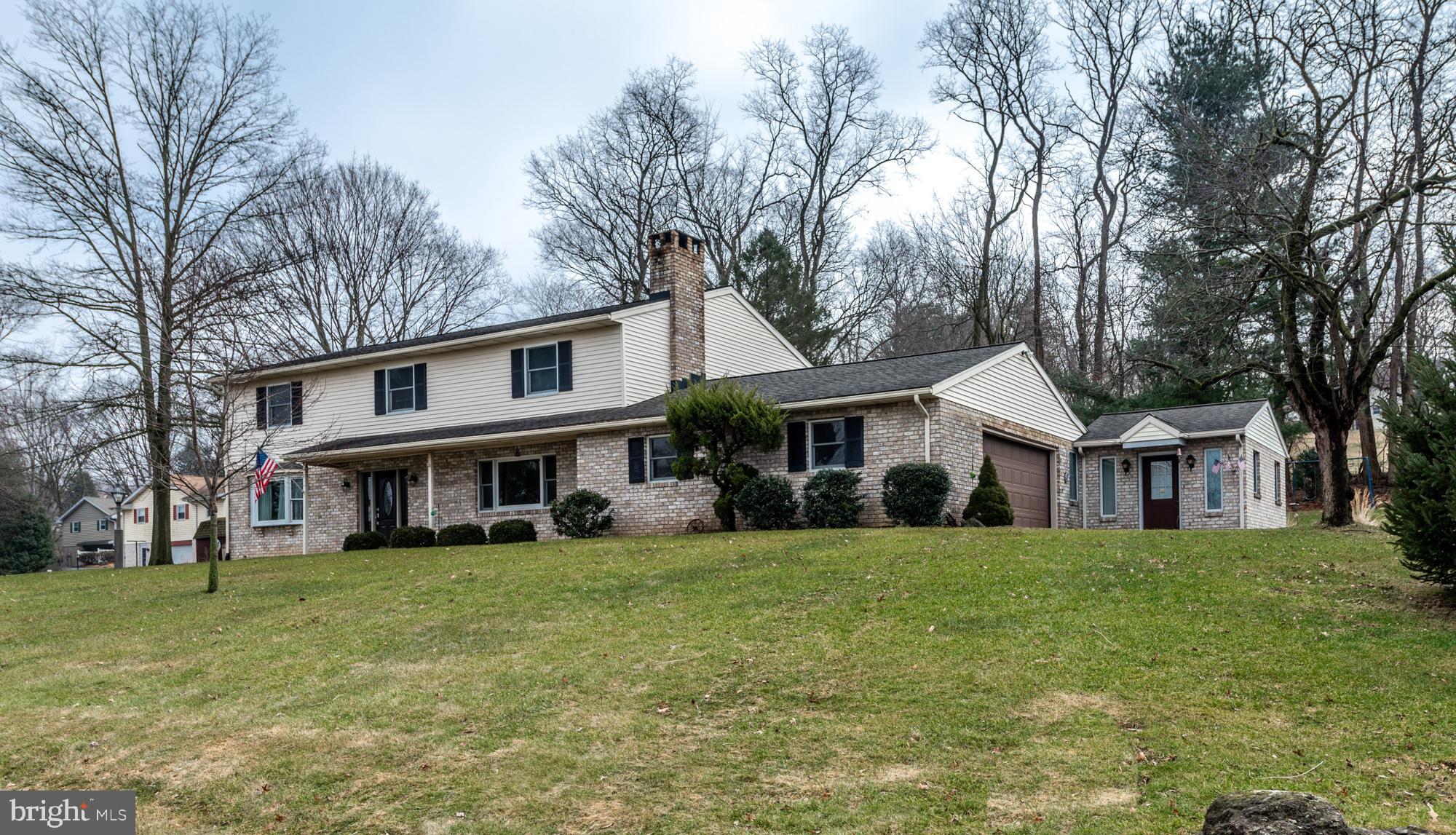210 Bomberger Road Akron, PA 17501 - Photo 2 of 40