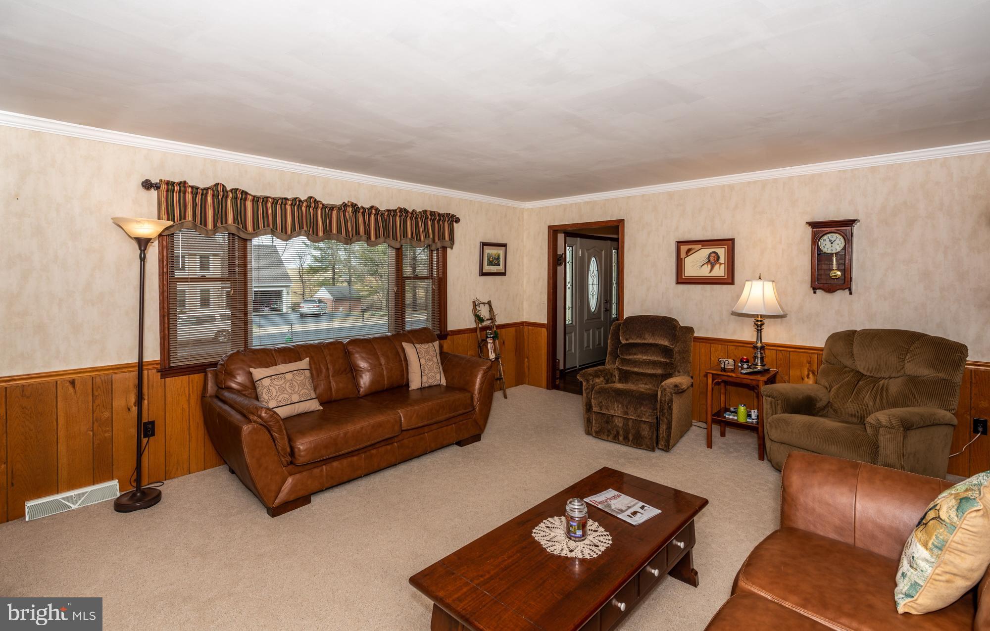 210 Bomberger Road Akron, PA 17501 - Photo 15 of 40 1st Floor Family Room
