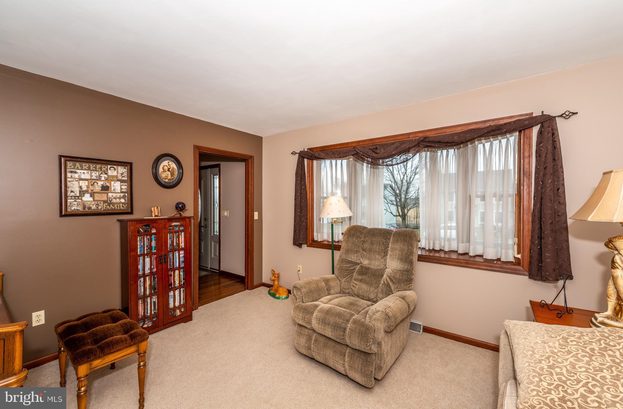 210 Bomberger Road Akron, PA 17501 - Photo 5 of 40 Living Room