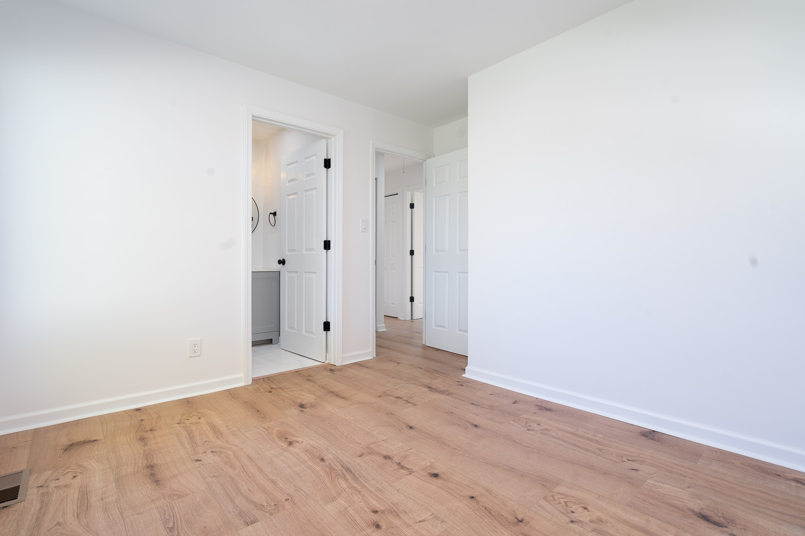 226 Hayes Avenue Romeoville, IL 60446 - Photo 17 of 28 Gallery Image 17